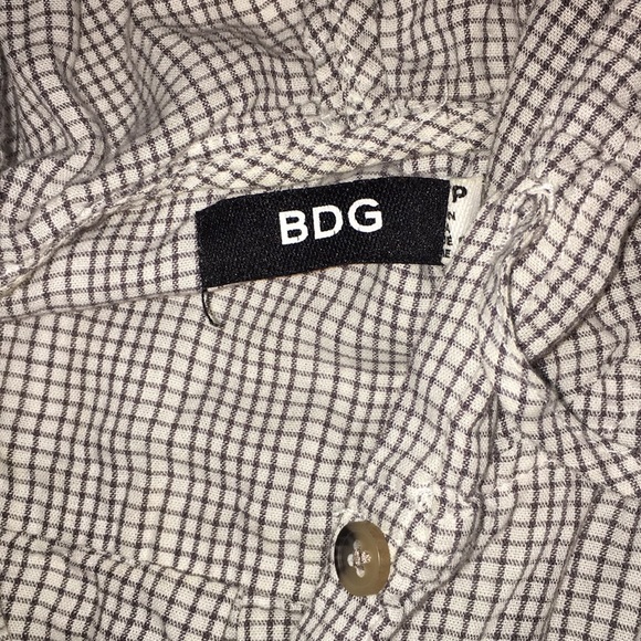 Unique button down - Picture 2 of 2